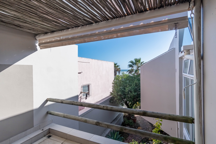 3 Bedroom Property for Sale in Van Riebeeckstrand Western Cape